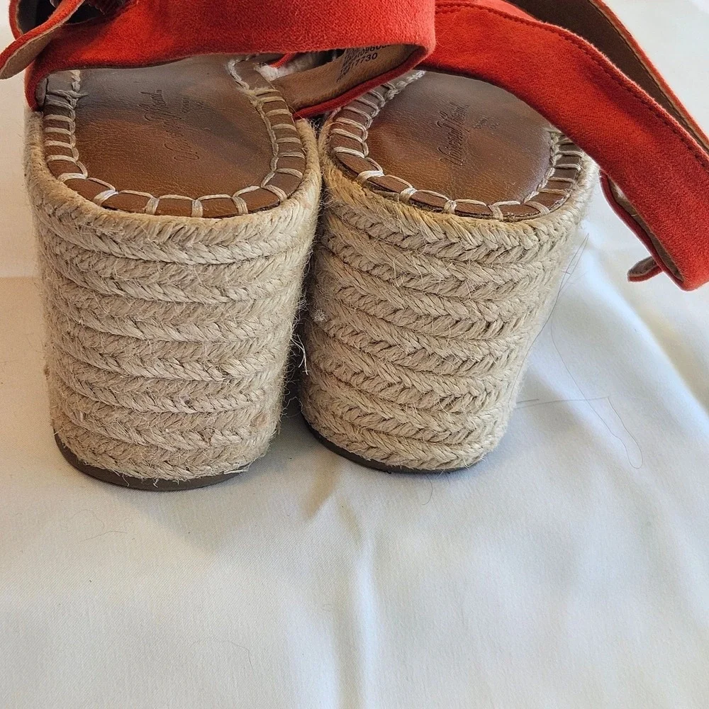 Universal Thread Women's Espadrille Wedge Platform Sandals Orange Suede‎